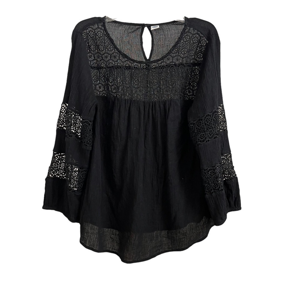 Old Navy Women’s Black Top Size Medium